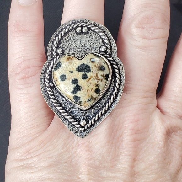 New Heart Shaped Dalmatian Jasper 925 Silver Statement Ring. - Picture 4 of 14